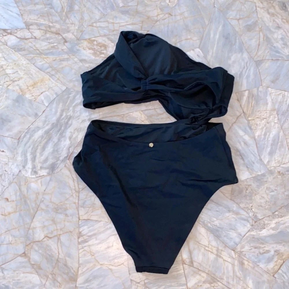 VICTORIA'S SECRET SWIM Twist Monokini One-Piece Swimsuit One‎ Shoulder Black L